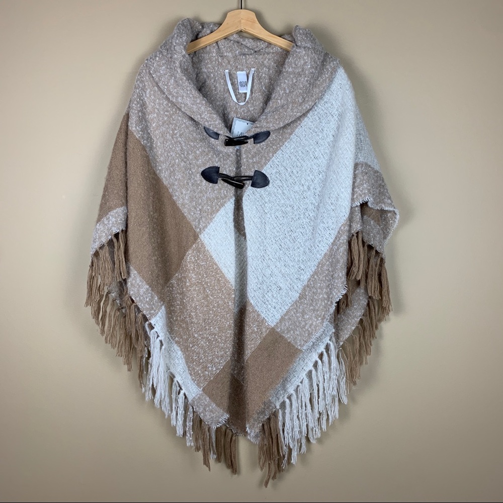 Mixit Toggle Closure Poncho